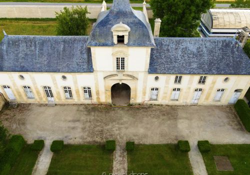 Cette image n'a pas de description.